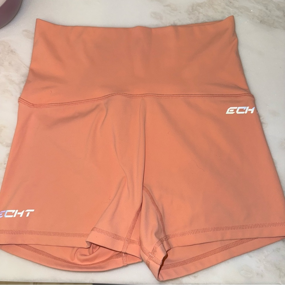 ECHT Women's Peach Shorts size medium 4” inseam high rise